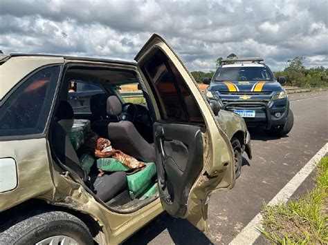 Carro Capotado Na Rodovia Tinha Mais De Kg De Maconha