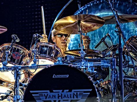 Alex Van Halen - DRUMMERWORLD