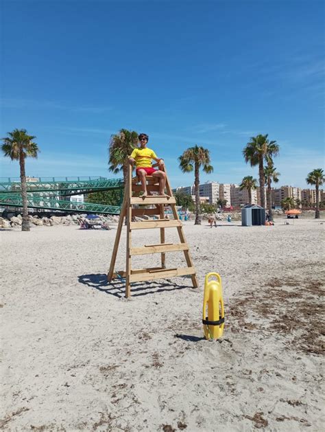 La Playa De San Gabriel Estrena Servicio De Socorrismo Y Las Playas