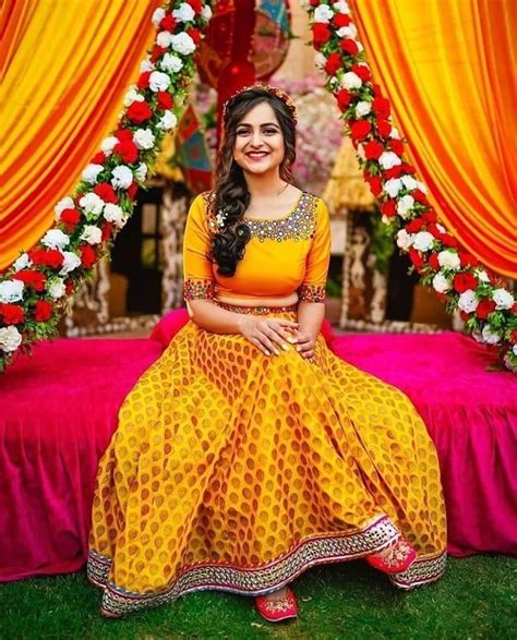 10 X Yellow Haldi And Mehndi Lehengas Vadhudreams Ceremony Dresses Indian Bride Haldi