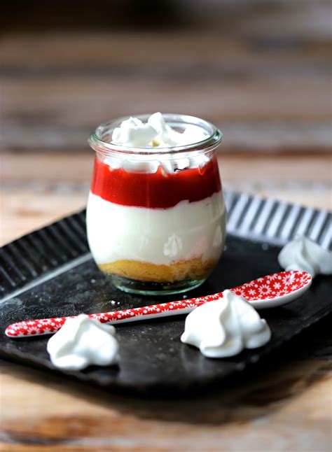 On Dine Chez Nanou Verrine De Mousse De Fromage Blanc Coulis De