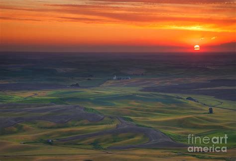 Palouse Sunset Photograph by Mike Dawson