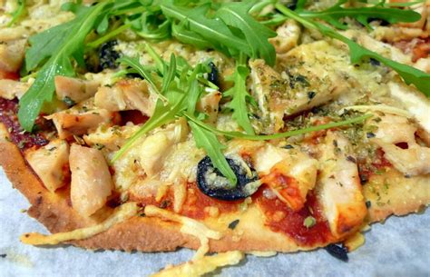 Receta de pizza casera de pollo fácil y deliciosa