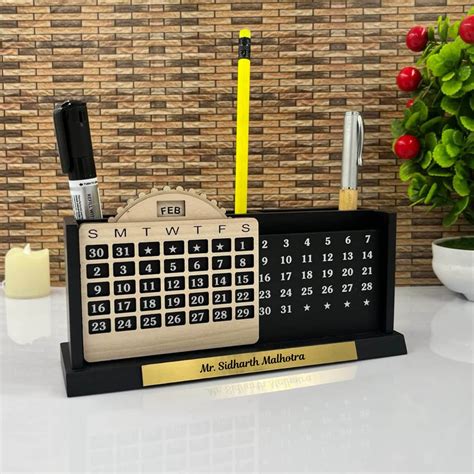 Personalized Wooden Pen Stand For Office Corporate Gifts Office Pen