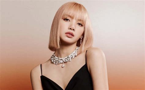 Lisa Blackpink Jadi Idola Kpop Pertama Yang Sukses Masuk Daftar Asian