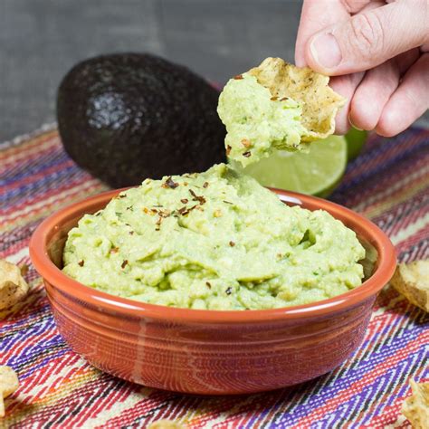 This Easy Guacamole Recipe Can Be Made In Just Minutes With Avocados