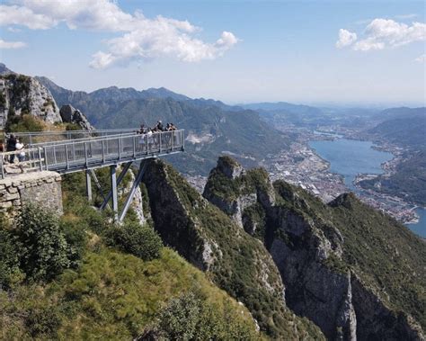 C è un balcone panoramico sospeso nel vuoto in Italia dove si trova e