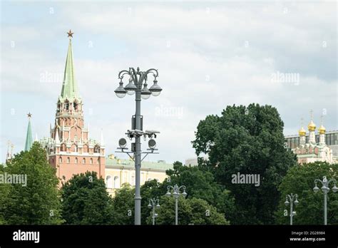 Complex of buildings of the Moscow Kremlin Stock Photo - Alamy