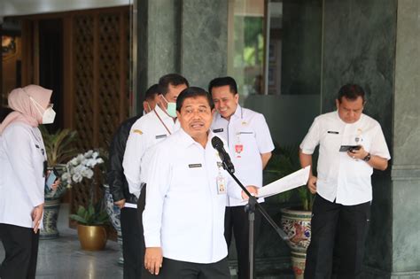 Kemendagri Dan BNPP Bangun Fasilitas MCK Untuk Korban Gempa Cianjur