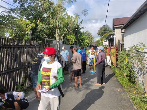 Kegiatan Gotong Royong Bersih Bersih Di Lingkungan RT 20 RW 02 Jum At