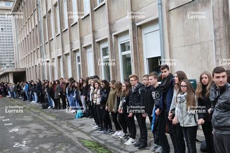 Edition De Forbach Photos Et VidÉo 1 000 élèves Main Dans La Main Au