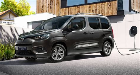 Europes Toyota Proace City Van Goes Electric With Mile Range