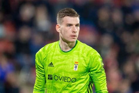 Andriy Lunin Pilih Bertahan Di Real Madrid Meski Hanya Jadi Cadangan