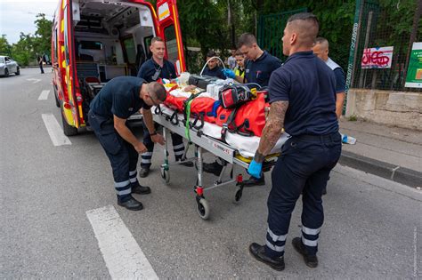 Les spécialistes du secours en milieu périlleux en action Marins