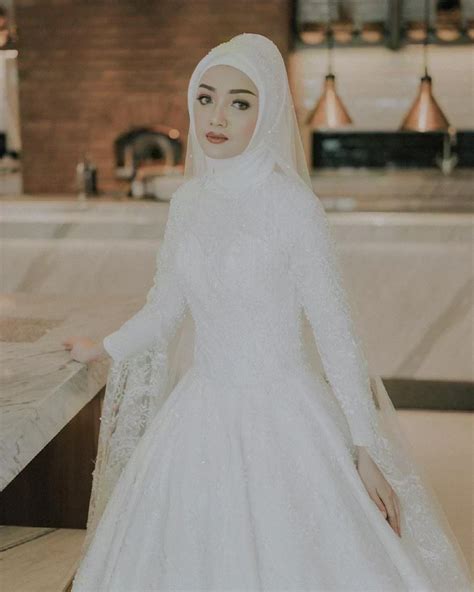 Model Hijab Pengantin Yang Simple Dan Elegan Untuk Hari Bahagia