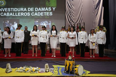 Investidura De Damas Y Caballeros Cadetes Y Entrega De Armas A Los