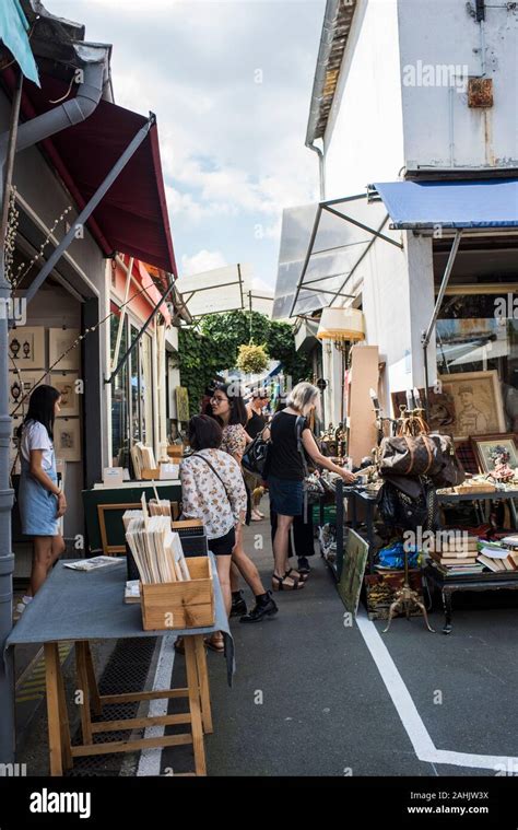 Marche Aux Puces St Ouen Flea Market Hi Res Stock Photography And