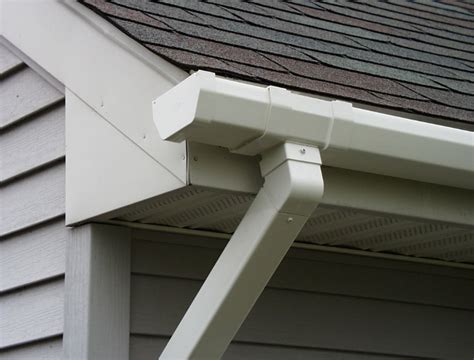 Ultimate Guide To Vinyl Gutters For Savvy Homeowners