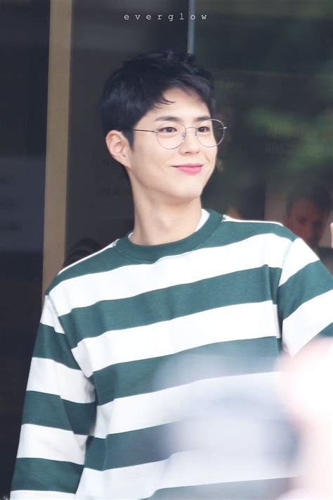 a literal angel park bo gum 사진 배우 사진 머리