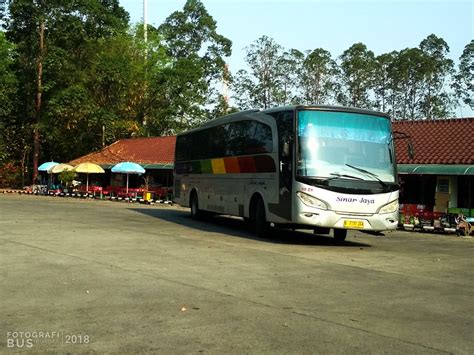 Sinar Jaya Wx Hino Rg Adi Putro Jetbus Poris Plawad Flickr