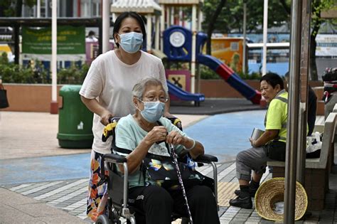 高齡化持續生育率跌至新低 本港去年人口741萬 社會事