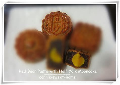 Conniesweethome 2014 蛋黃紅豆沙月餅 Red Bean Paste With Half Yolk Mooncake 附食譜