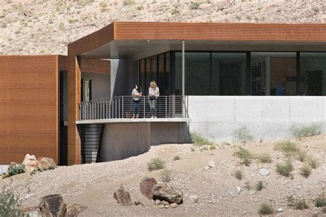 Arroyo House is a Sustainable Desert Home in Southern Nevada