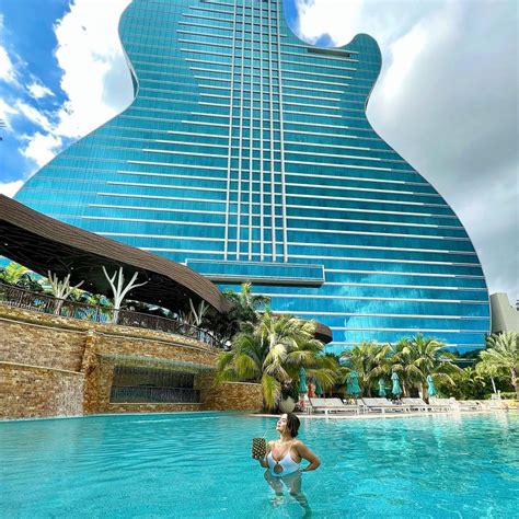 World's First Guitar-shaped Hotel: The Seminole Hard Rock Hotel & Casino