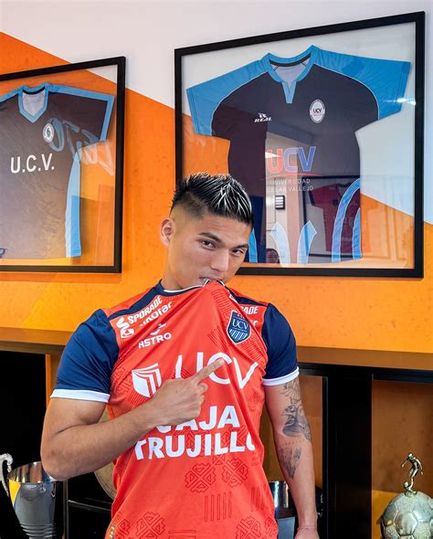 UCV Club de Fútbol | ¡Competencia Internacional para nuestros poetas! 🧡