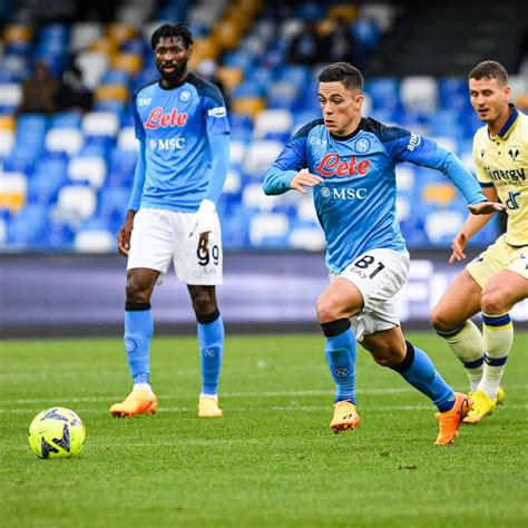 Napoli Empata Sin Goles Ante Hellas Verona Pero Sigue Liderando Con