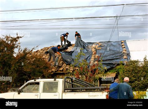 Chile earthquake damage hi-res stock photography and images - Alamy