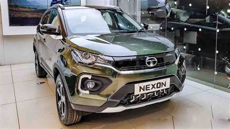 Car Sales Dec 2022 Maruti No 1 Tata Beats Hyundai Mahindra Gains