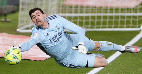 Courtois 2020 : Thibaut Courtois Of Belgium Poses During The Official ...