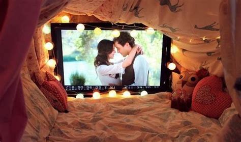 How To Stage A Cozy Romantic Movie Night Vso Software Blog