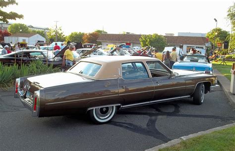 Cadillac Fleetwood Classic Cars Today Online