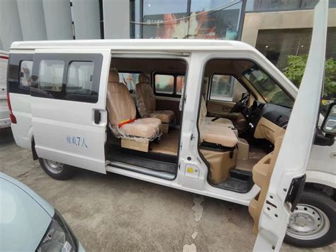 Sokon Dfsk Ec New Electric Vehicle Large Capacity Space Minivan For