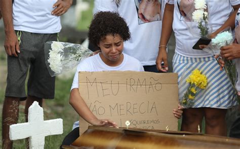 Jovem Morto Na Tirol Enterrado Deixaram O Menino Que Nem Cachorro