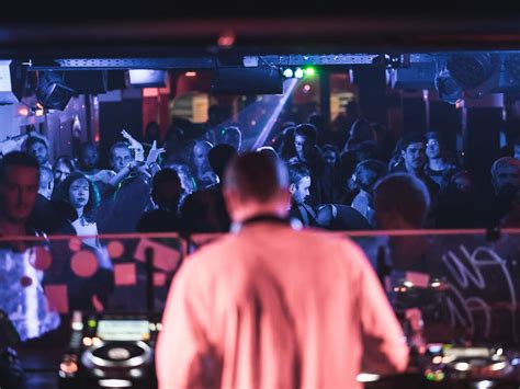 12 Best Clubs In Paris A Locals Guide To Paris Nightlife