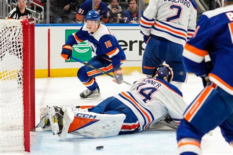 'Nervous' Bo Horvat makes immediate impact with Islanders