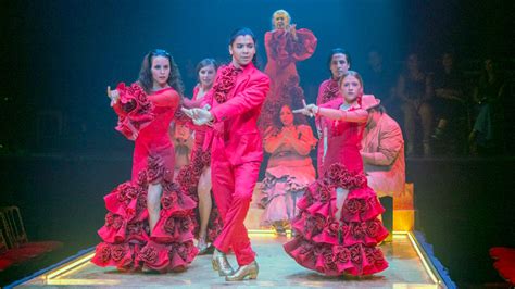 El Espect Culo Flamenco Jaleos Jondos Aterriza En El Teatro Magno De