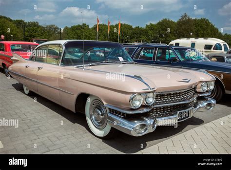 1959 cadillac pink hi-res stock photography and images - Alamy