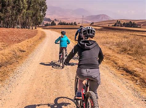 Tour Bicicleta Maras Moray Cusco Andes Adventure