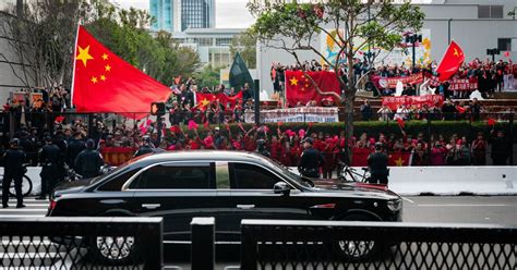 China’s Xi Jinping Arrives in San Francisco to Fanfare, Protests