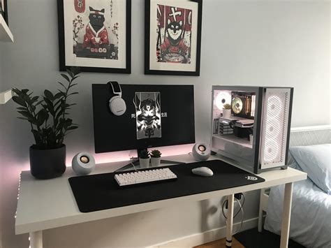 My black/white budget setup : r/battlestations