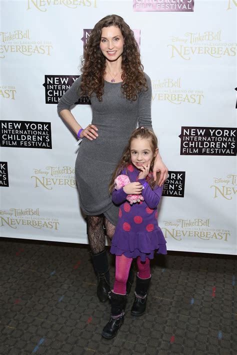 Alicia Minshew Net Worth in 2023 - Wiki, Age, Weight and Height