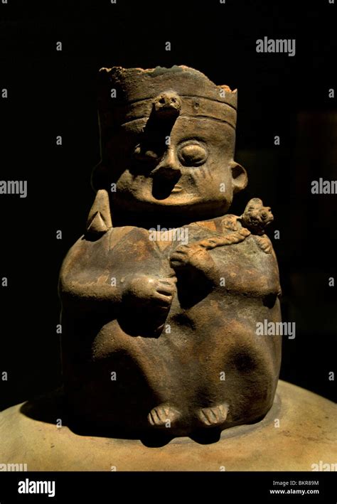 Vaso Antropomorfo Immagini E Fotografie Stock Ad Alta Risoluzione Alamy