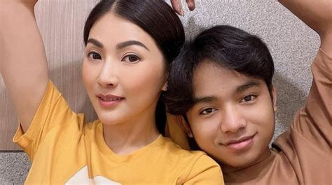 Biodata Dan Profil Sarwendah Istri Ruben Onsu Trending Gegara Video