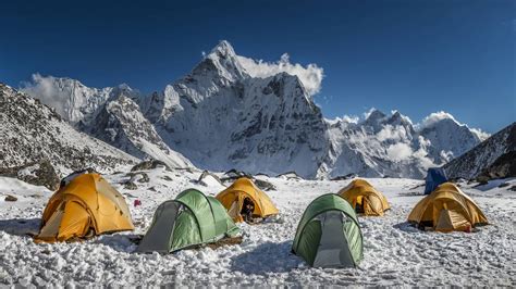 Corona Am Mount Everest Sterreichischer Kletterf Hrer Berichtet Von