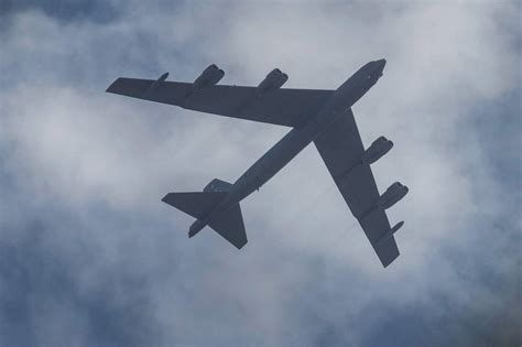 US Air Force B-52 Bombers Fly Over Middle East Amid Tensions With Iran ...