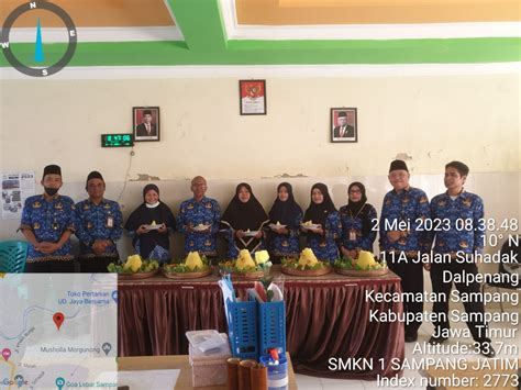 Smkn Sampang Gelar Apel Peringatan Hari Pendidikan Nasional Dan Halal